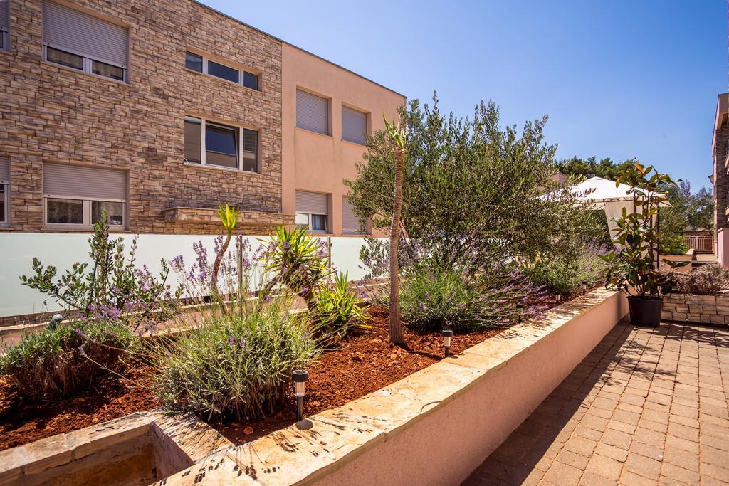 Apartment Falcon Stari Grad  Chambre photo