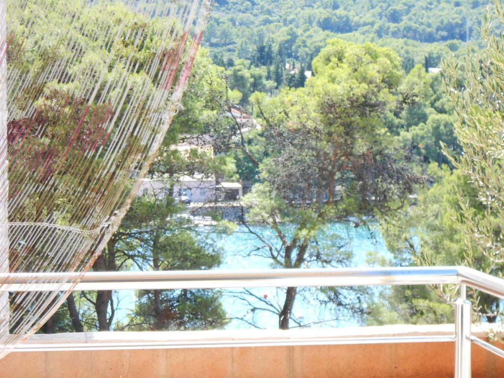 Apartment Falcon Stari Grad  Chambre photo